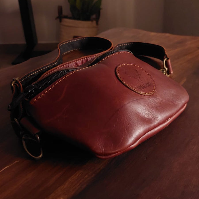 Topi Moonbag