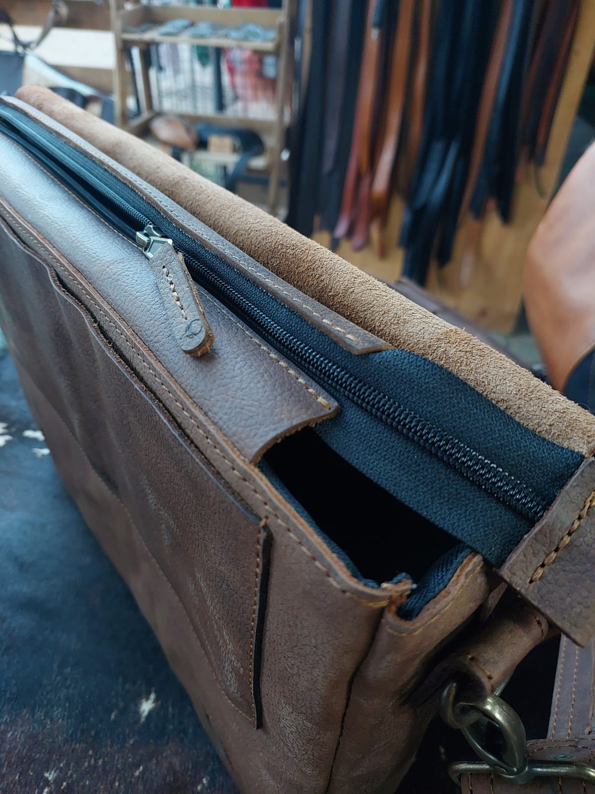 Waterbok Laptop bag w/ Canvas 16''