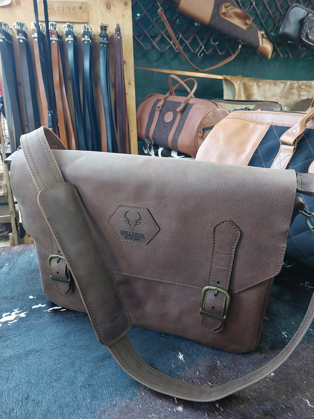 Waterbok Laptop bag w/ Canvas 16''
