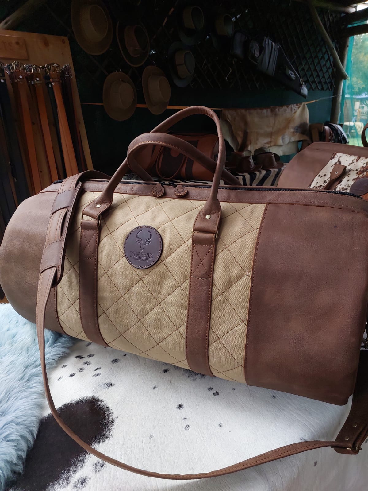 Olifant Duffel Bag w/ Canvas