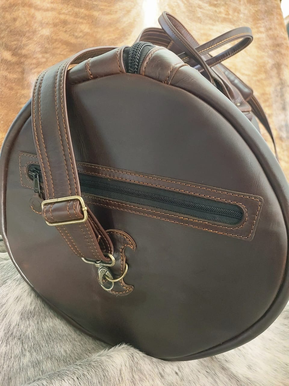Olifant duffel bag w/ canvas & Roll-Up Toiletry Bag Combo