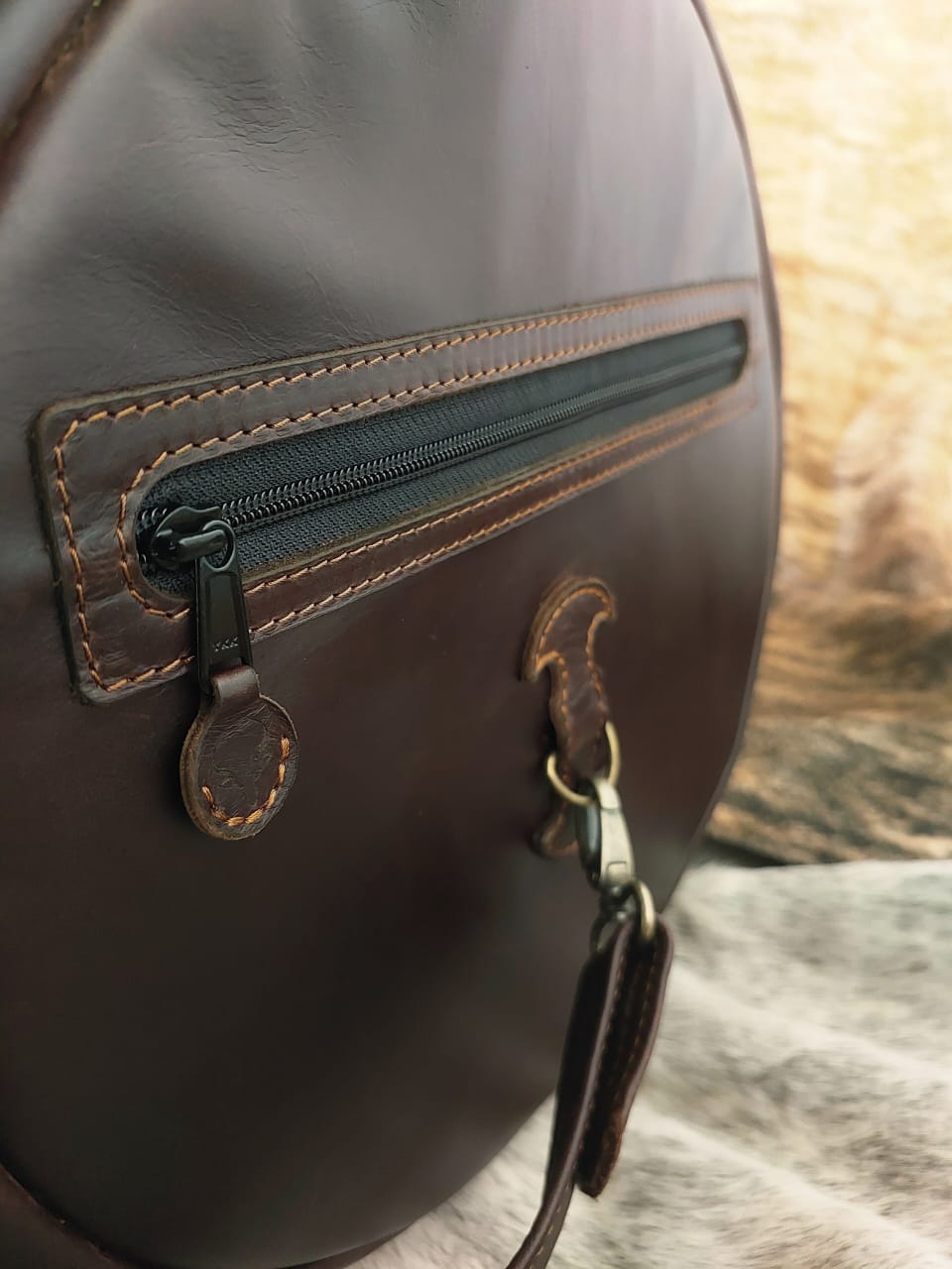 Olifant duffel bag w/ canvas & Roll-Up Toiletry Bag Combo